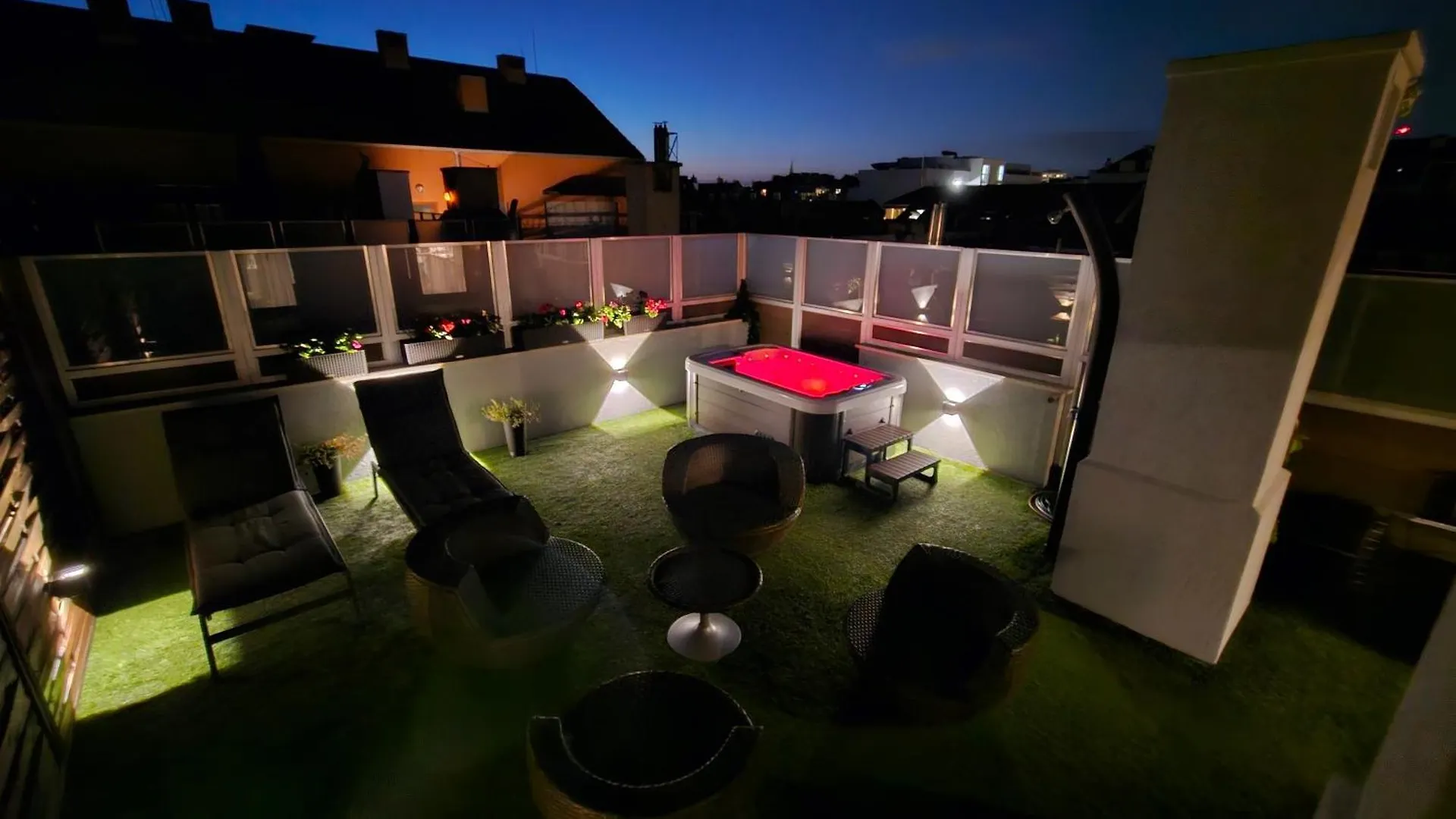 Jacuzzi Tuscany Terrace Apartment Free Parking Budapest Hungary