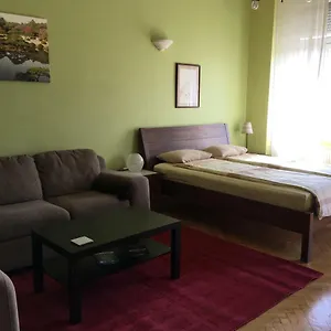 Along The Danube Appartement