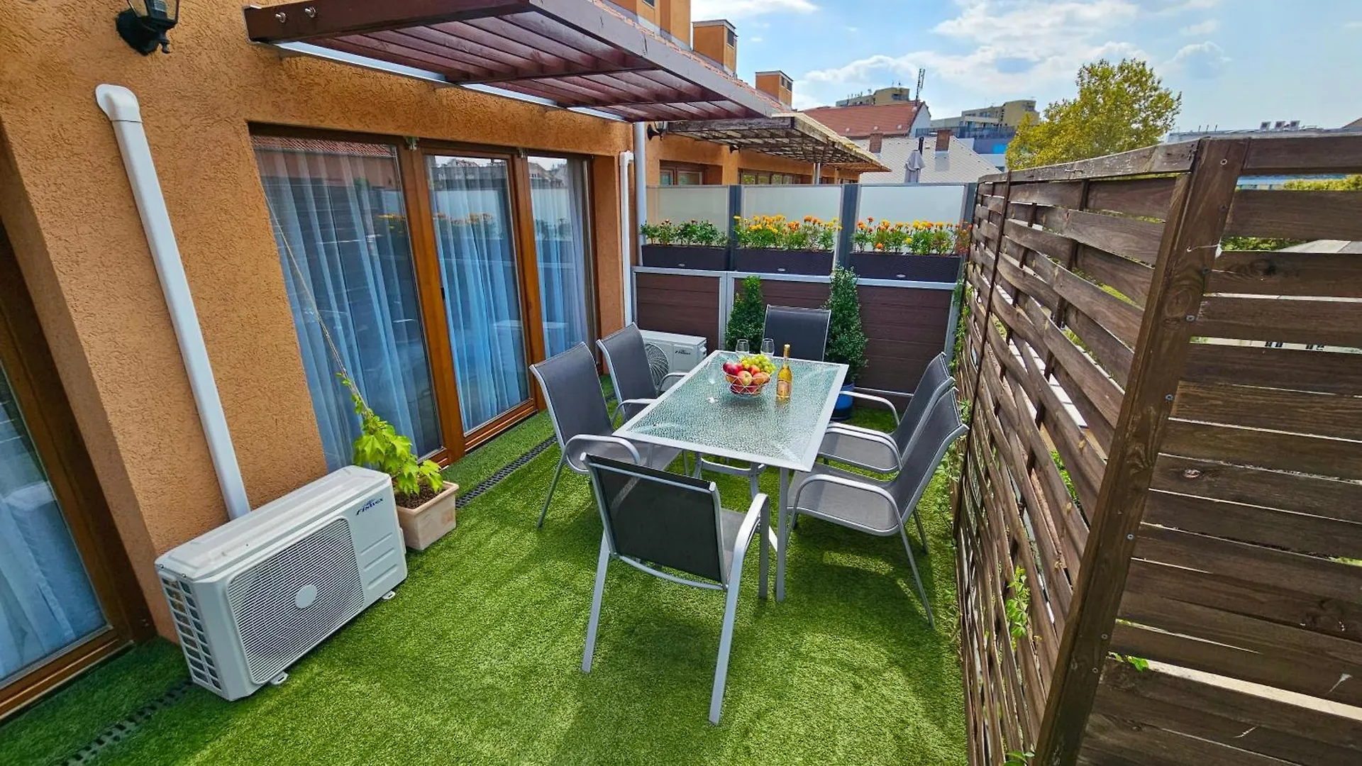 Jacuzzi Tuscany Terrace Apartment Free Parking Budapest 0*,  Hungary