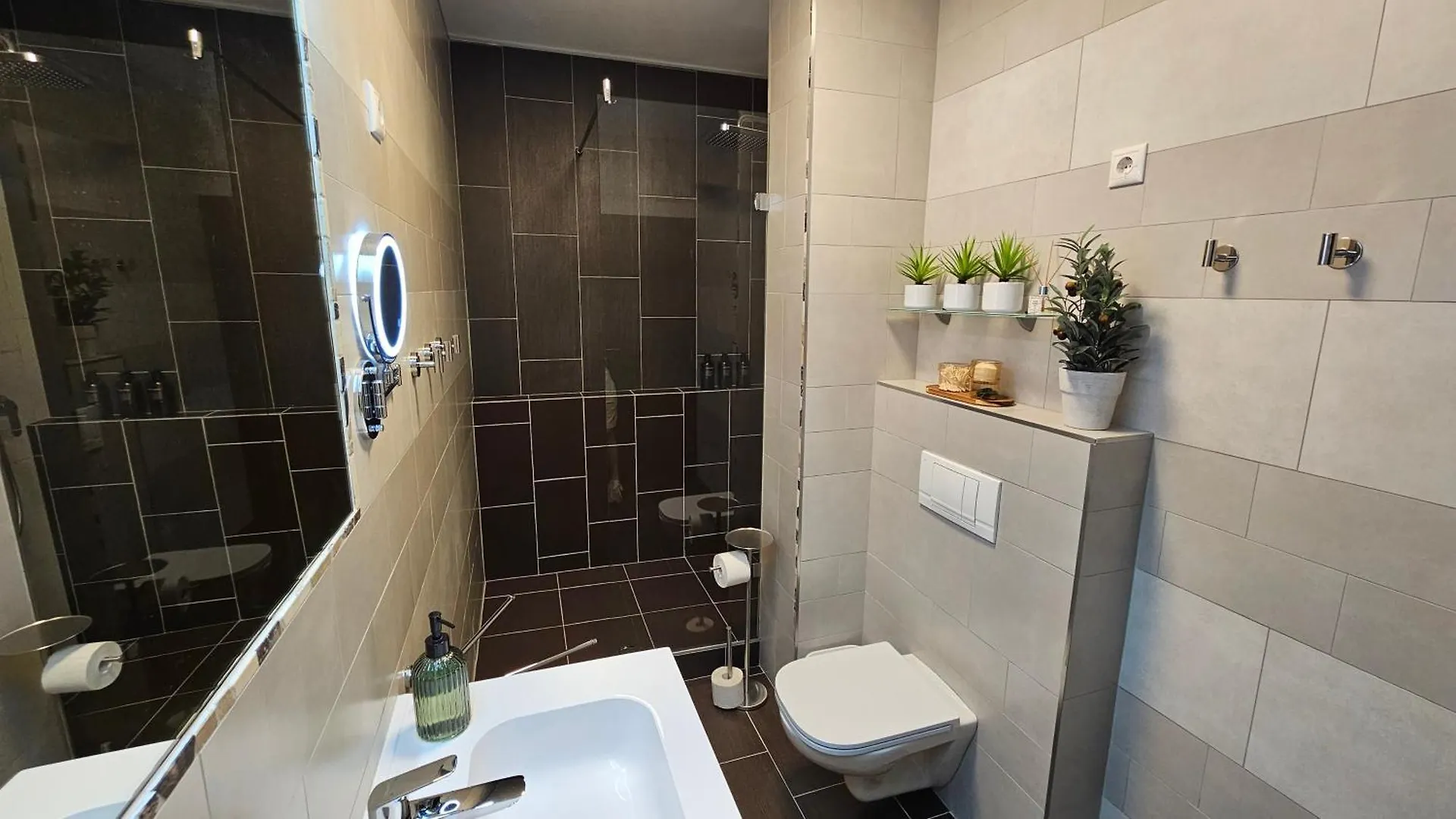 Jacuzzi Tuscany Terrace Apartment Free Parking Budapest