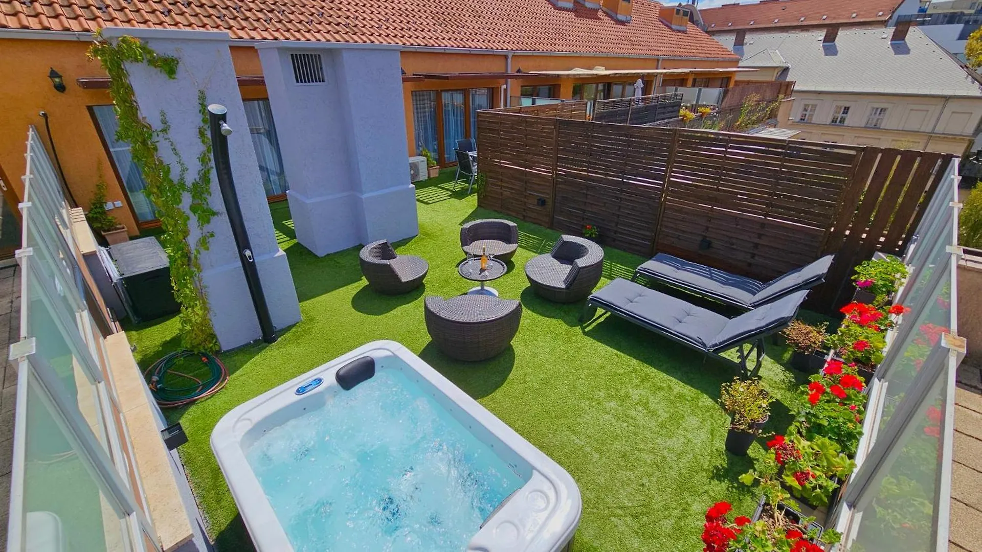 Jacuzzi Tuscany Terrace Apartment Free Parking Budapest